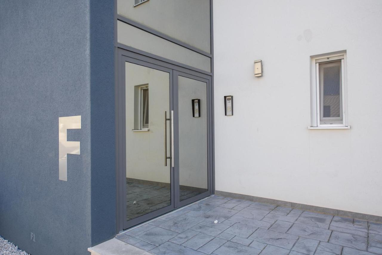 Apartment Nikolina Podstrana Exterior foto